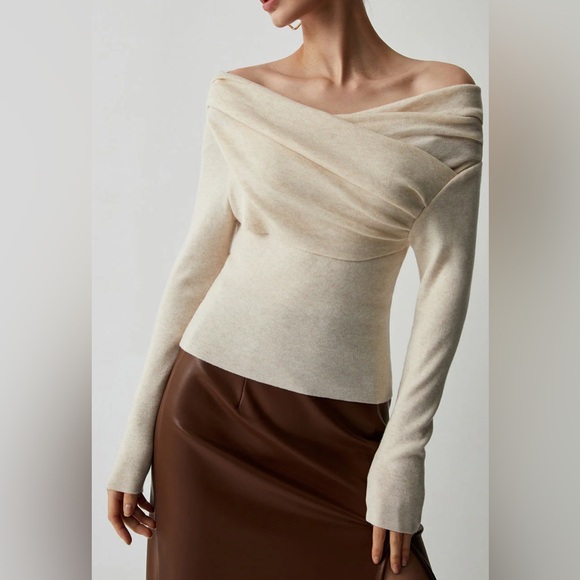Commense Off Shoulder Wrap Long Sleeve Knit Top Beige Medium NWT IN PKG - Picture 1 of 6